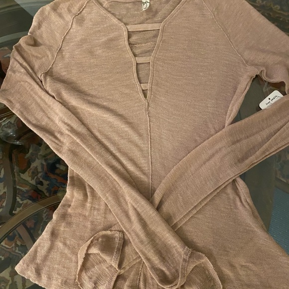 FREE PEOPLE SWEATER - Picture 6 of 6